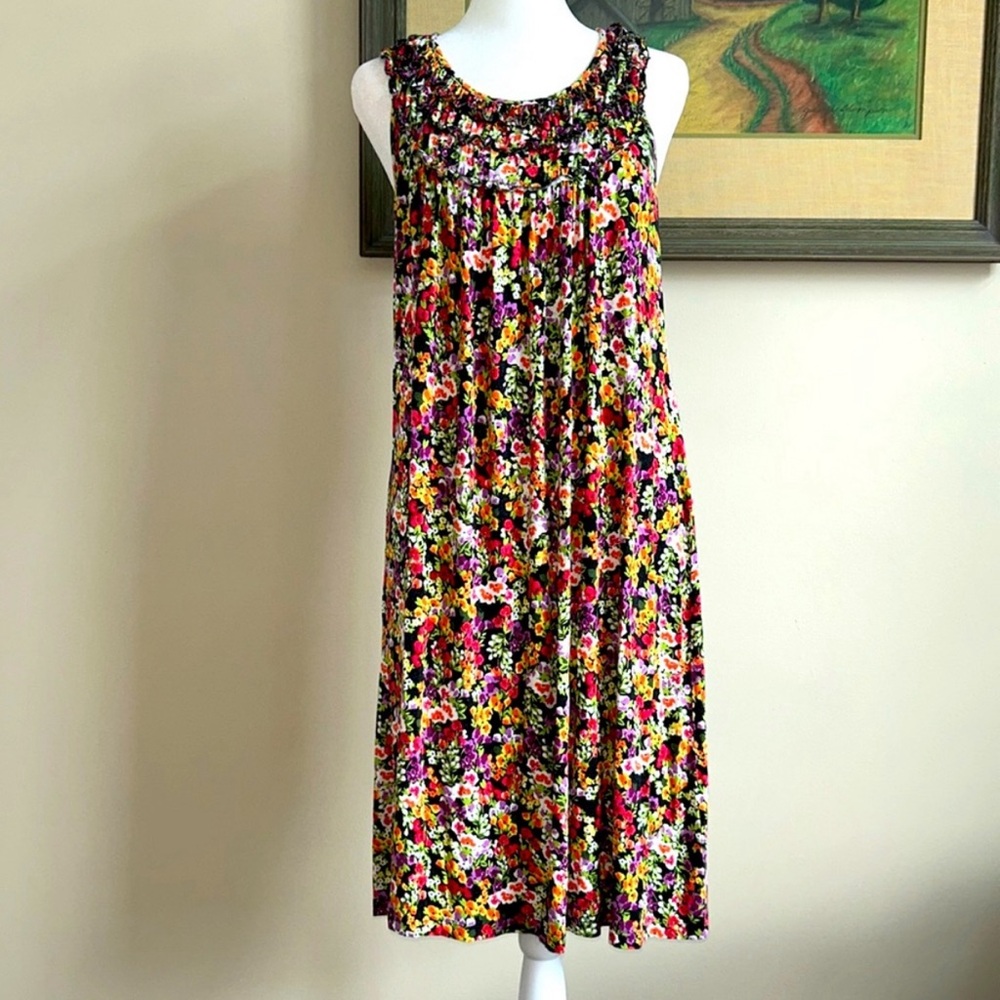 Floral Knit Sleeveless Summer Dress. Colorful, stretchy polyester fabric. Size M